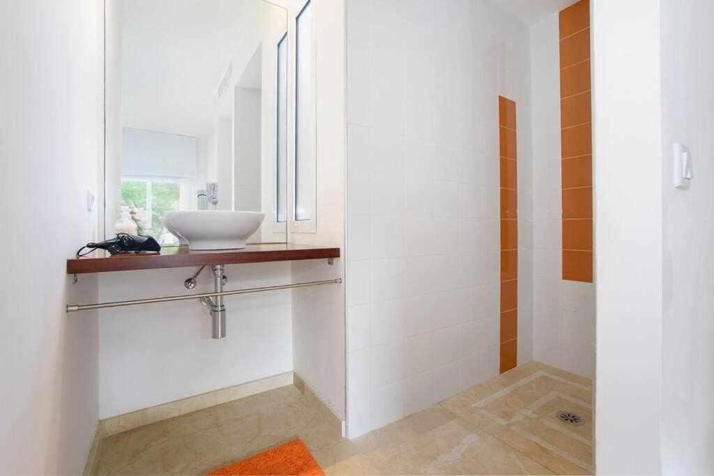 Casa Con Acceso Directo Al Mar Piscina Y Wifi * Portopetro